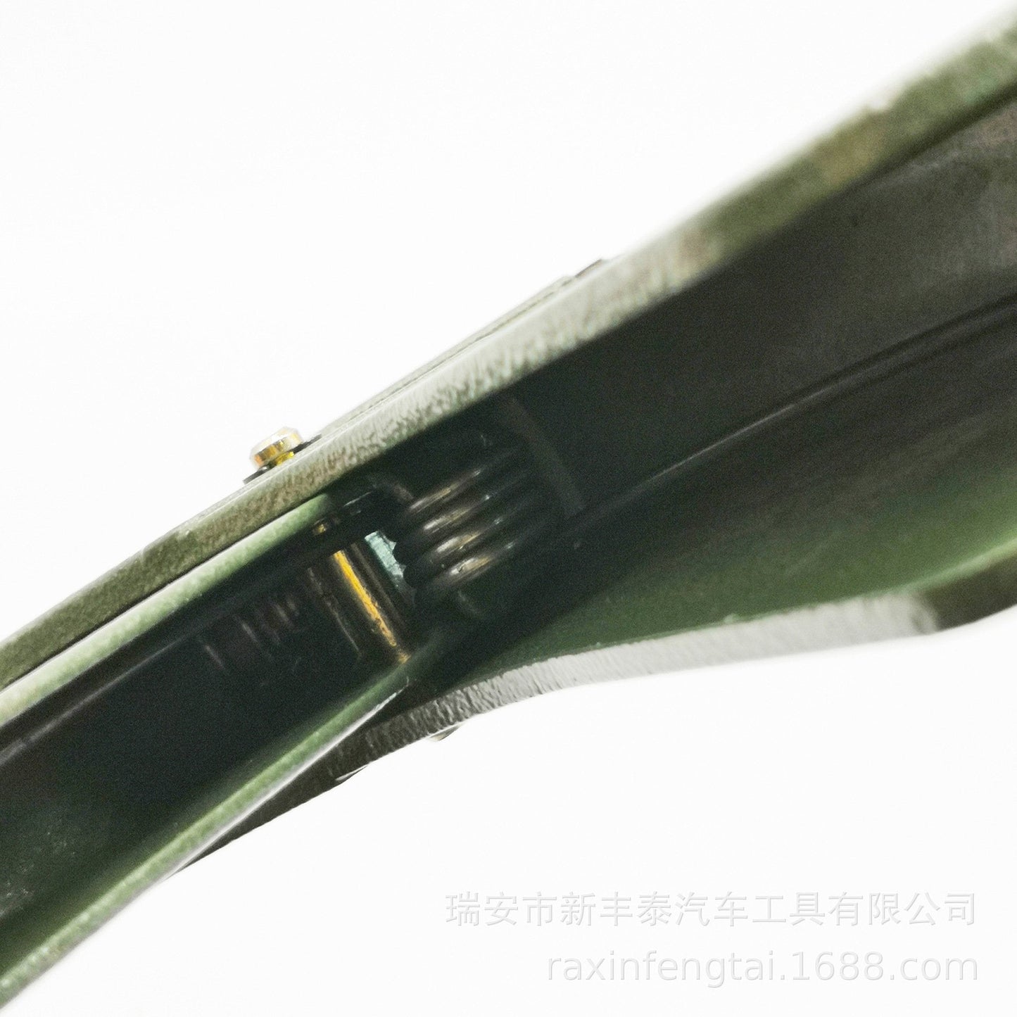 Automatic Tire Repair Kit Fixes Tubeless Punctures Quickly And Permanently 14892472893766-1