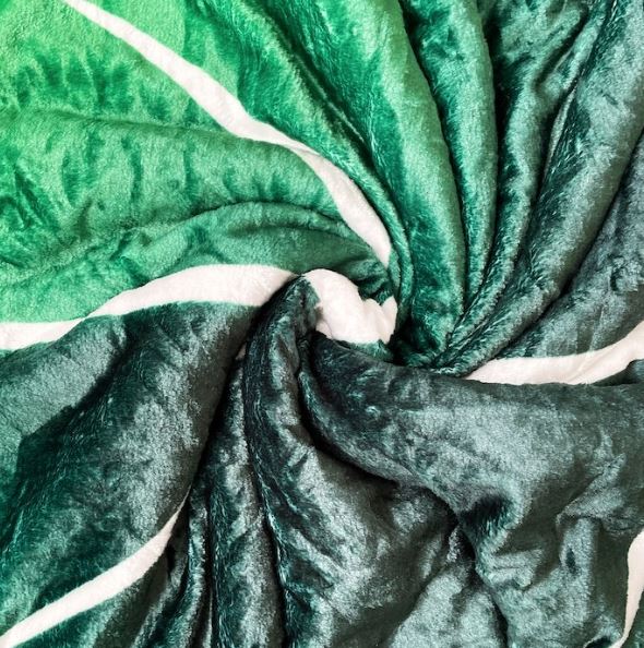 Soft Leaf Blanket Bringing Warmth and Natural Cozy Comfort 15000308646214-1