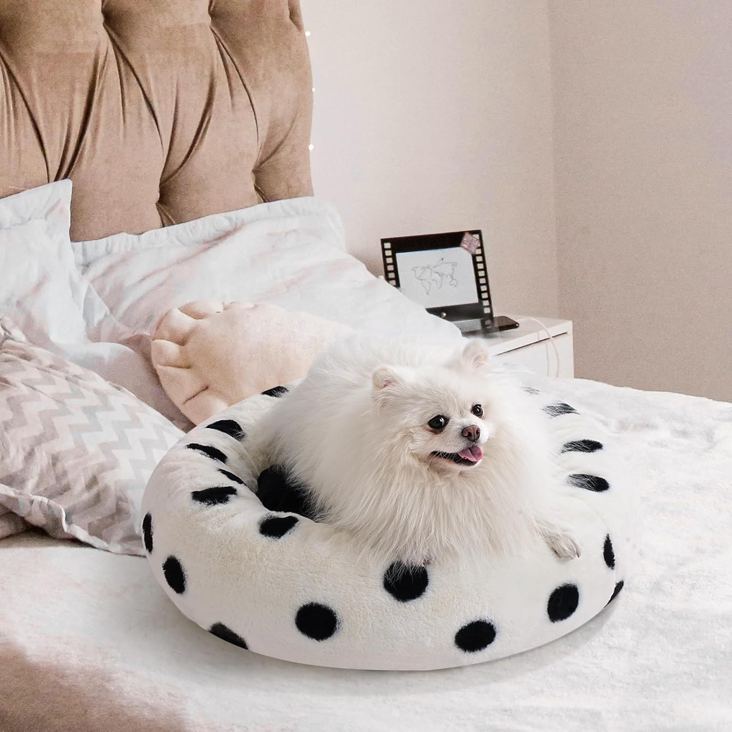 MEWOOFUN Donut Cat Bed For Indoor Cats - 23 Inch Round Washable Pet Bed With Non-Slip Bottom, Plush Fluffy Small Dog Bed For Puppies & Kittens, Black Dot 8942714224860-1