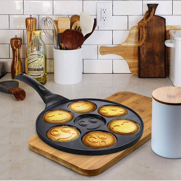 Nonstick Smiley Pancake Maker for Fun and Delicious Family Breakfasts 15101086040390-1