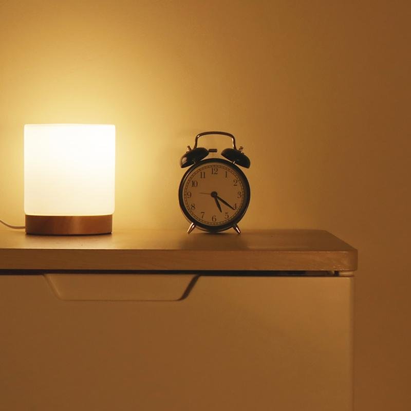 Minimalist Table Lamp with Touch Function and 360° Lighting 9961767960909-1