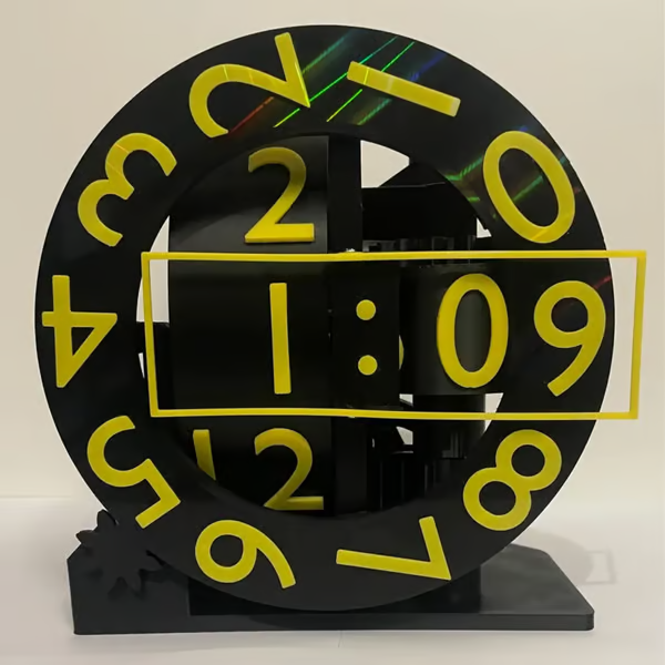 Artistic Flip Clock with Modern Design for Contemporary Spaces 15101086007622-1