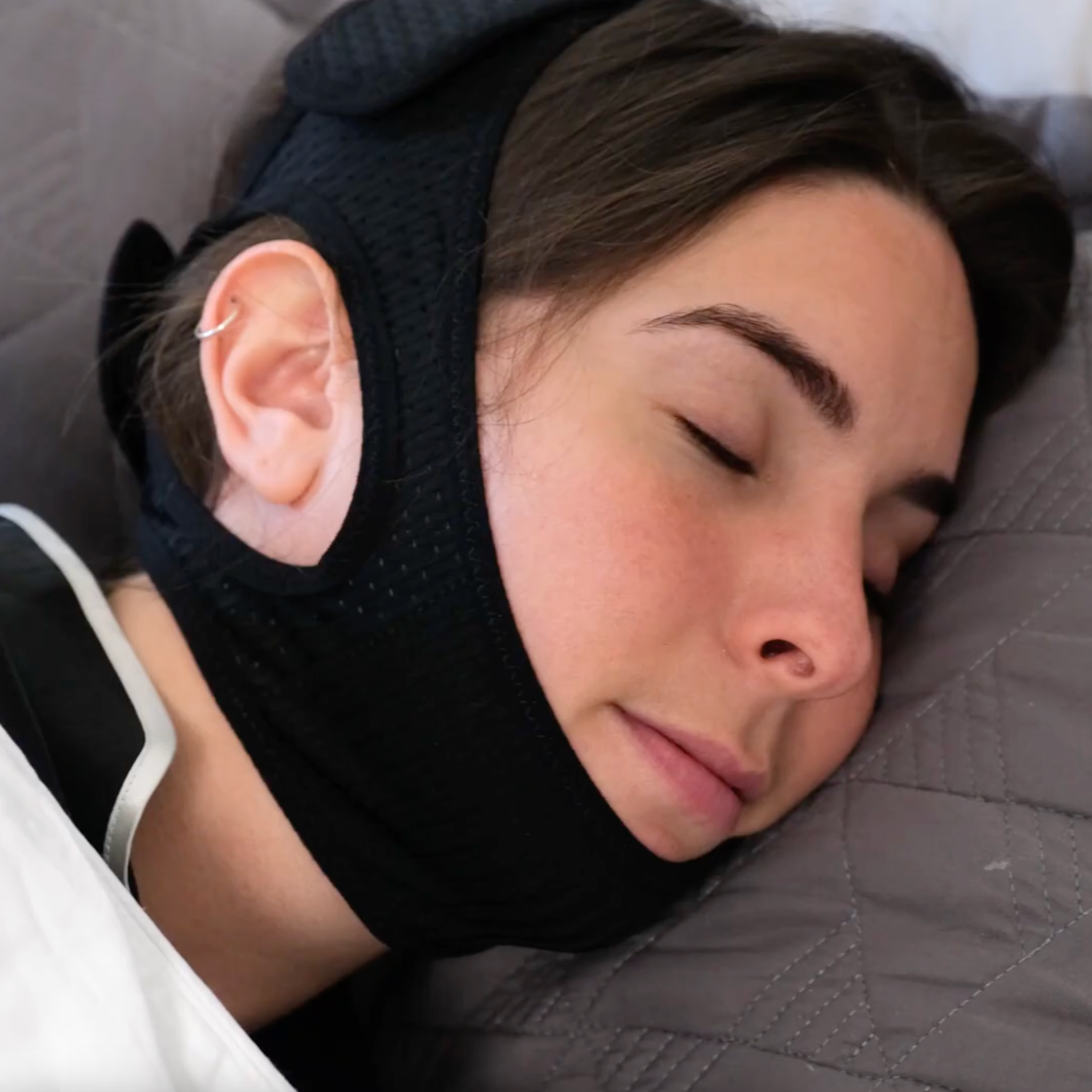 Adjustable Anti Snore Belt Supports Jawline For Quiet Restful Night Sleep 9177422299462-1