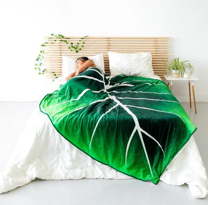 Soft Leaf Blanket Bringing Warmth and Natural Cozy Comfort 15000308646214-1