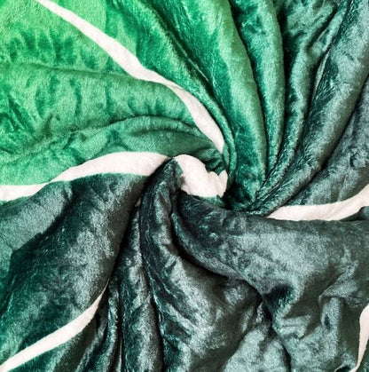 Soft Leaf Blanket Bringing Warmth and Natural Cozy Comfort 15000308646214-1