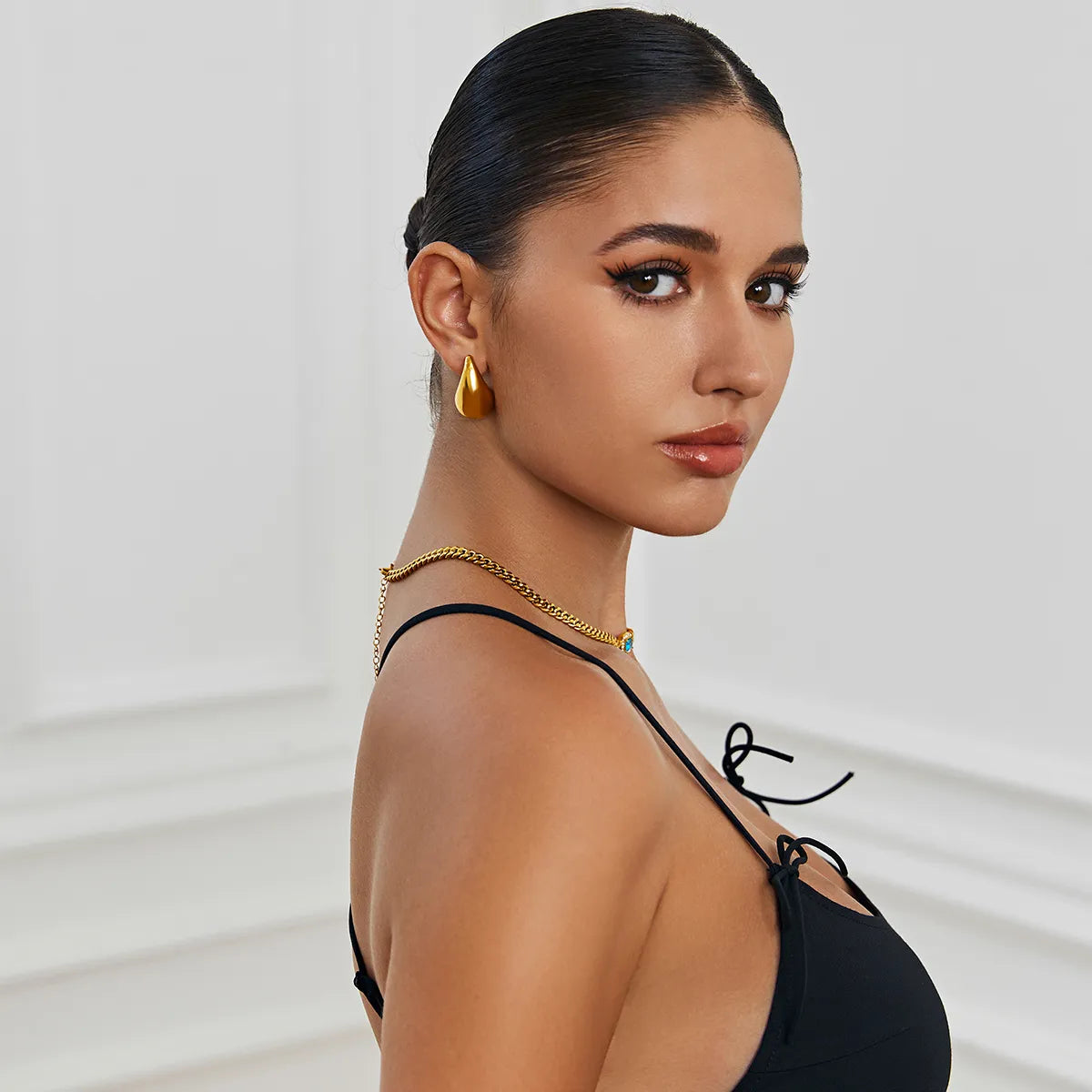 Elegant Teardrop Earrings with Modern Design and Luxurious Gloss Finish 15089481056582-1