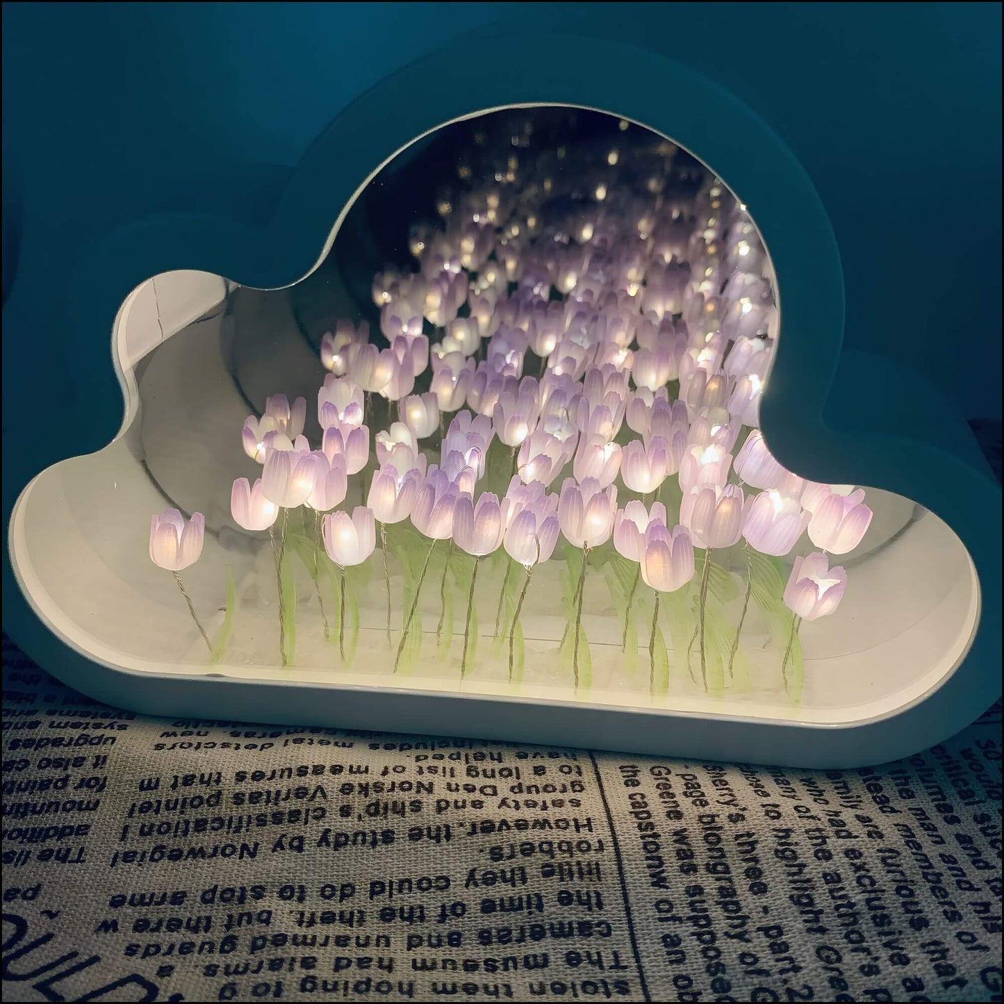 Eternal Cloud Mirror Tulips - LED Mirror With Infinity Effect 9961777398093-1