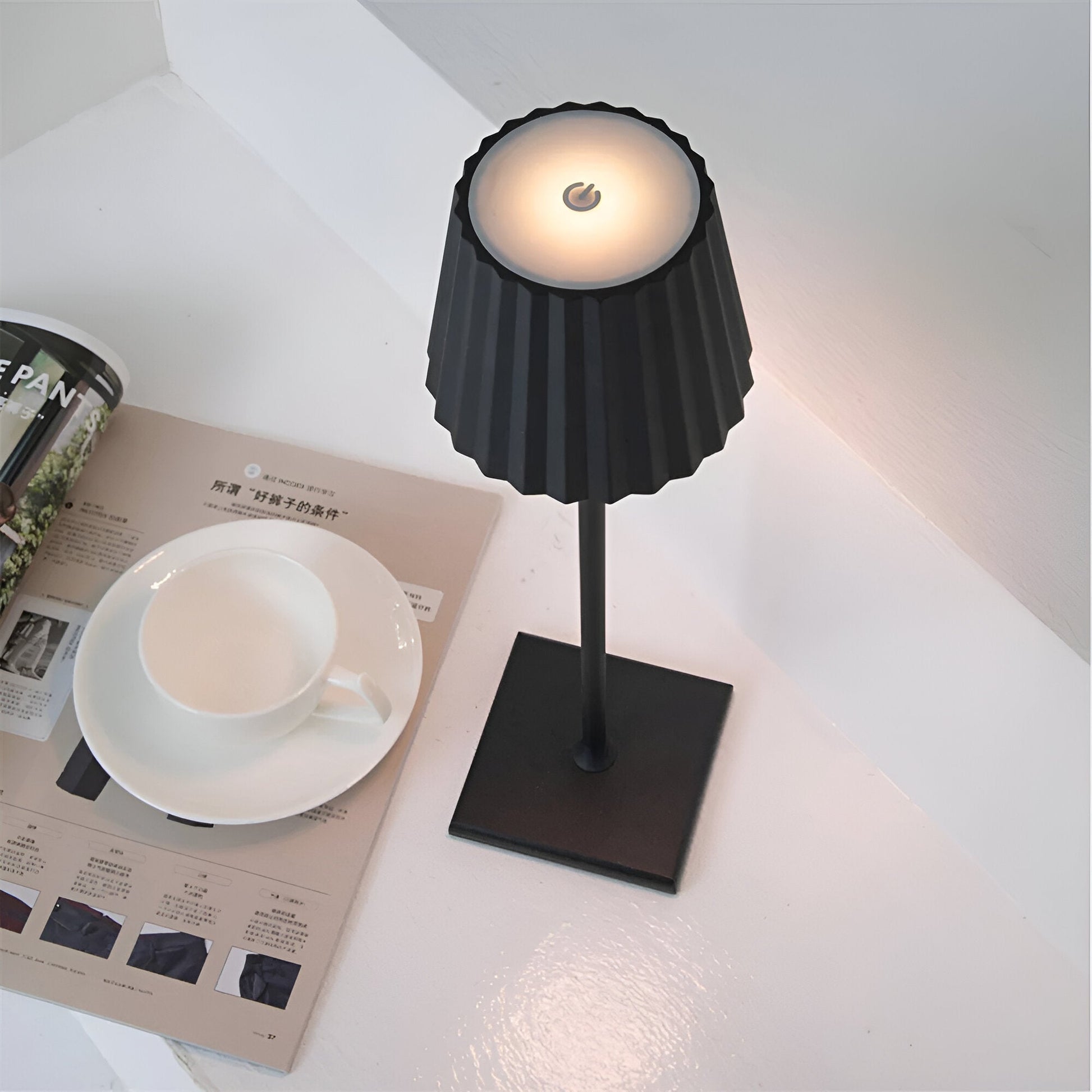 Dimmable Wireless And Rechargeable Modern LED Table Lamp 9961773597005-1