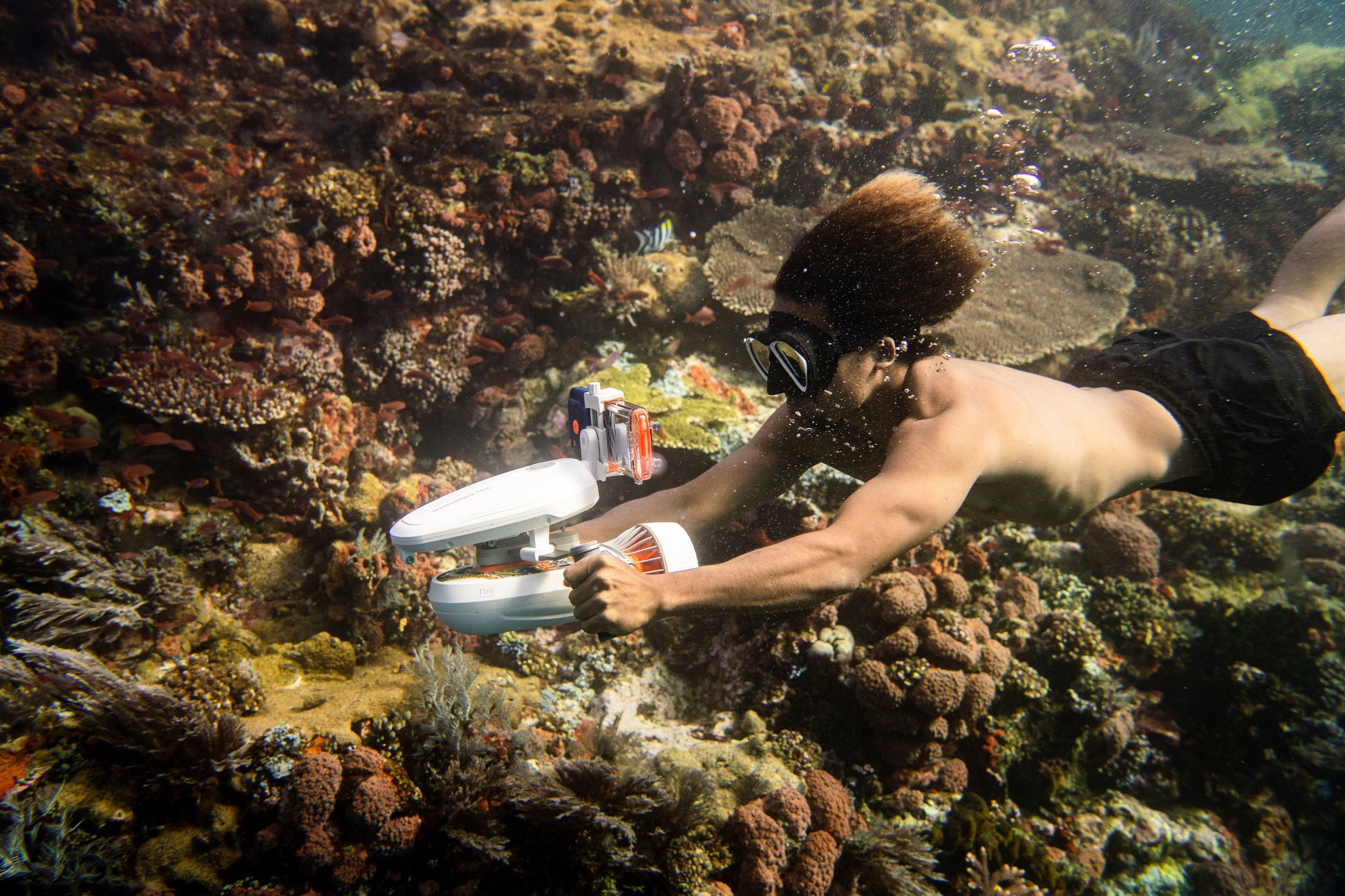 Durable Smart Waterproof Phone Case For Swimming Diving And Outdoor Sports 9020474458332-1