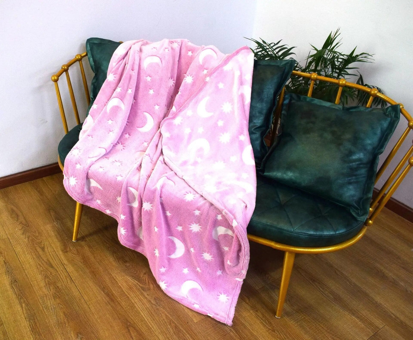 Glow In Dark Blanket Provides Warmth Comfort And Starry Sleep 14933922906438-1