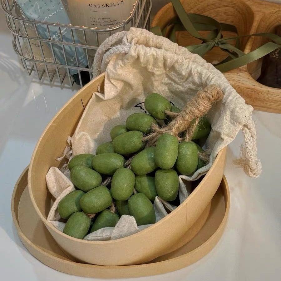 Elevate Your Shower With Silky Skin And Irresistible Grape Bliss 11685010014476-1