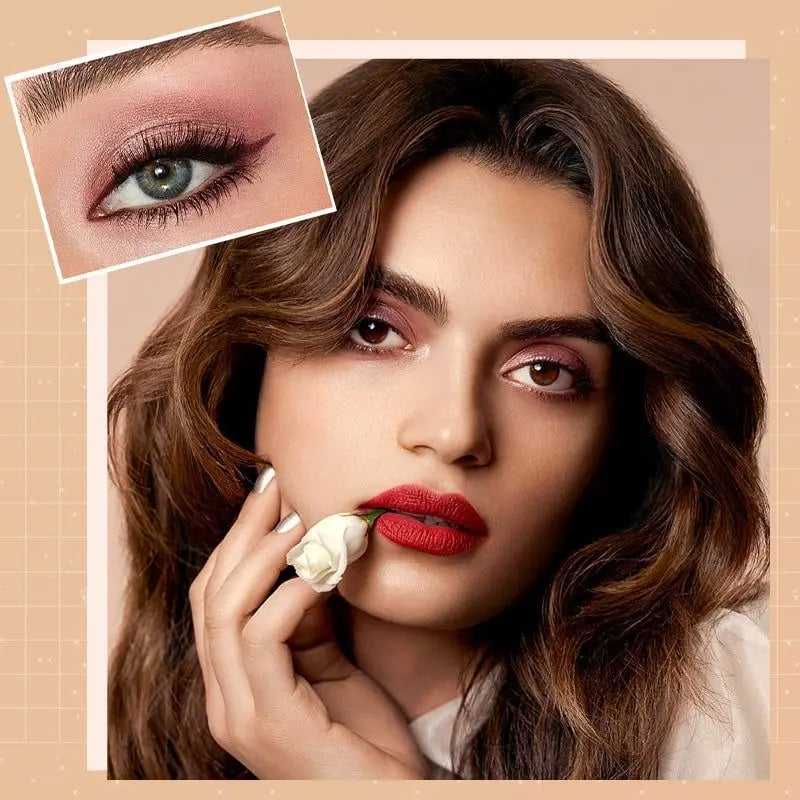 Glitter Eyeshadow Palette for Instant Radiance and Shimmering Eye Looks 15060752990534-1