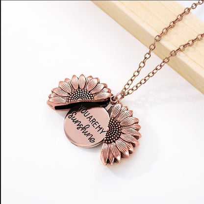 Sunflower Necklace Symbolizing Love, Happiness, and Warmth Every Day 15090580226374-1