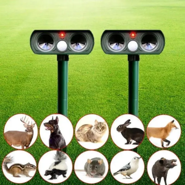 Solar Power Ultrasonic Animal Pest Repeller Infrared Sensor Waterproof Animal Deterrent