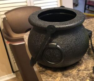 Halloween Witch Pot Smoke Machine Mist Maker photo review