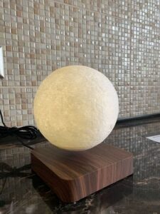 Lunamen - Magnetic Levitating Moon Lamp photo review