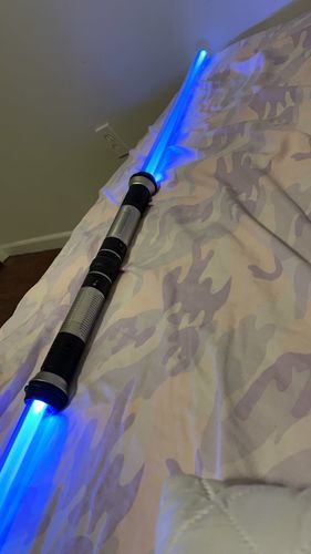 Retractable 7-Color LED Lightsaber for Kids and Adults photo review