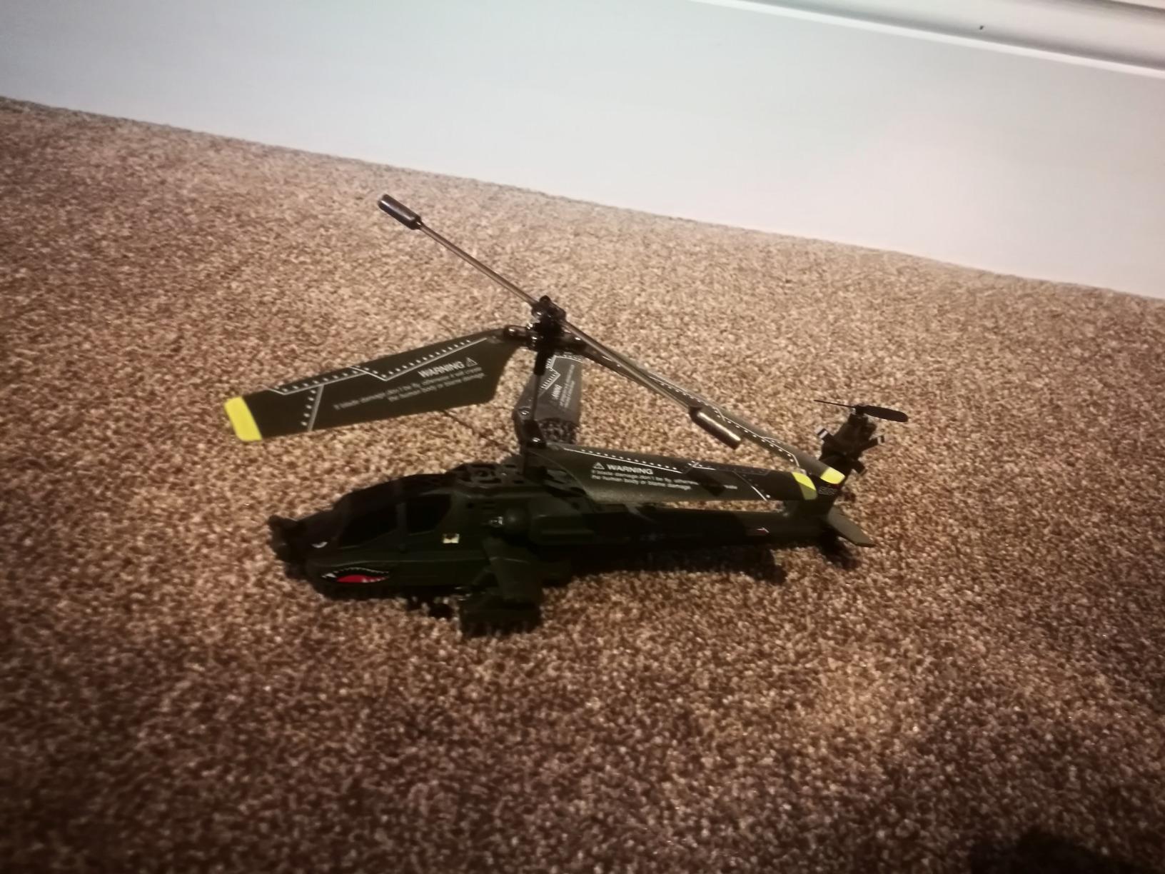 Remote-Controlled Military Helicopter Toy with Gyro Stabilization photo review