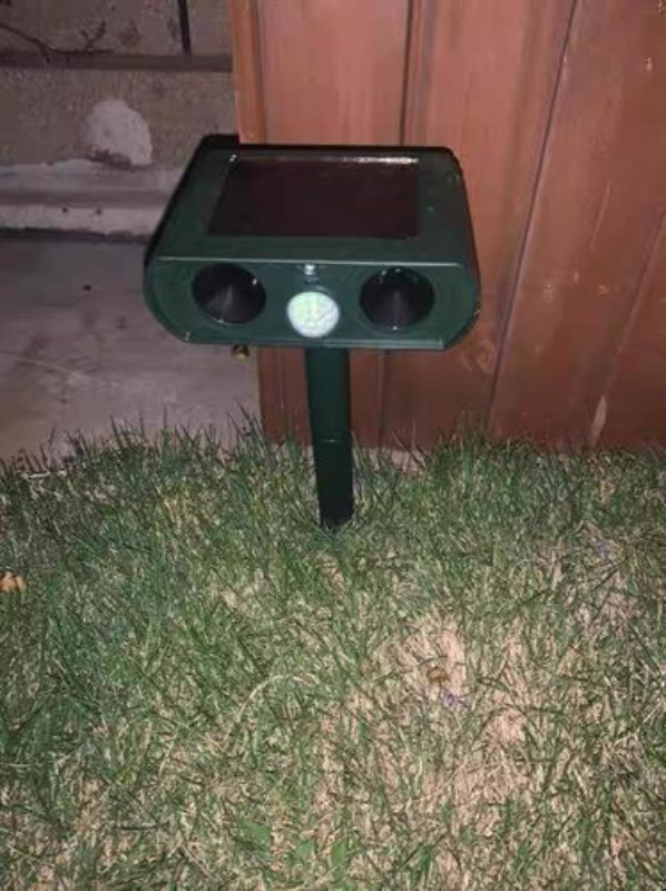 Solar Ultrasonic Animal Repellent for Outdoor Garden & Yard photo review